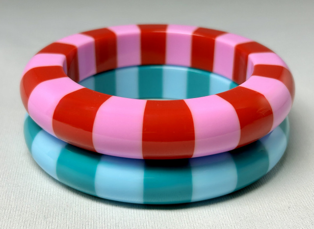 LG172 striped lucite bangles